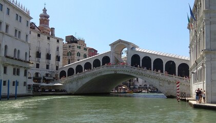 Wonderful images of Switzerland, Germany and Italy with castles, beaches, mountains, lakes and caves. Europe