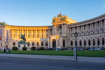 Foto op Plexiglas Hofburg palace and statue of Prince Eugene on Heldenplatz square at sunset, Vienna, Austria © Mistervlad