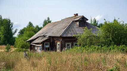 Fototapeta na wymiar destroyed houses in an abandoned village