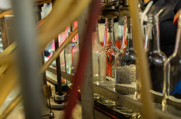 maquina embotellando