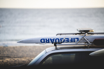 Lifeguard car at Laguna Beach with the sea background in California © Ben White/Wirestock Creators