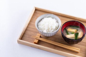 炊きたてのごはんと味噌汁