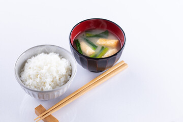 炊きたてのごはんと味噌汁