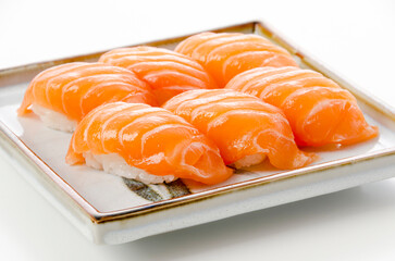 生サーモンの握り寿司