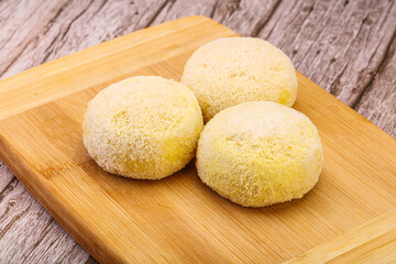 Raw potato zrazy for cooking