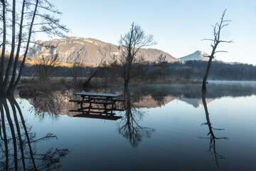 Lac de Sainte Hélène - Savoie.