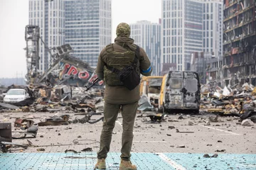 Foto auf Acrylglas Kiew War in Ukraine. Damaged shopping center in Kyiv