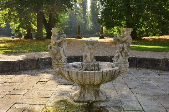 Ploskovice castle park