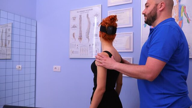 Physiotherapy: diagnosis of a sportswoman with a neck injury