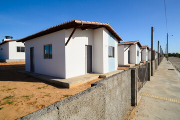 casas inacabadas em conjunto habitacional do programa minha casa minha vida 