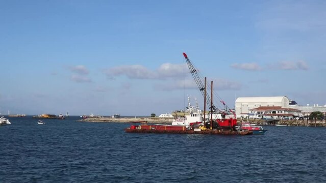 Gr&uacute;as tracadas en bah&iacute;a de Amador en Panam&aacute;.