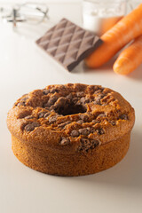 Bolo de cenoura com chocolate