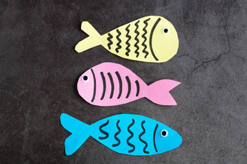 Poisson d'Avril, paper goldfish festivity in France