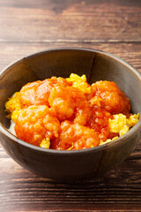 エビチリ丼