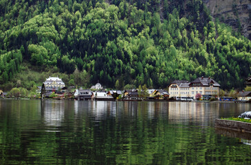 Fototapeta na wymiar Village by the lake