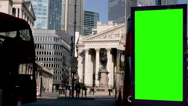 Bank Of England London Uk - 4K Close-Up - Real Time Low Angle View  Of Empty Chroma Key Advertisement Billboard Commercial Sign. Concept For Retail, Economy And Business Growth, Trade And Wealth