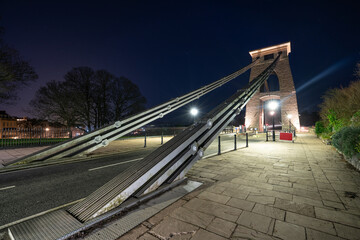 Fototapeta premium Clifton suspension bridge at night in Bristol, England