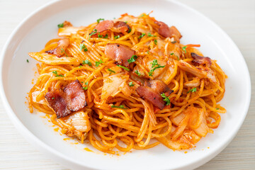 stir-fried spaghetti with kimchi and bacon