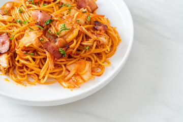 stir-fried spaghetti with kimchi and bacon