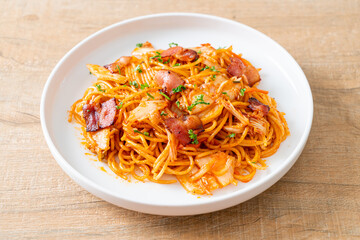 stir-fried spaghetti with kimchi and bacon