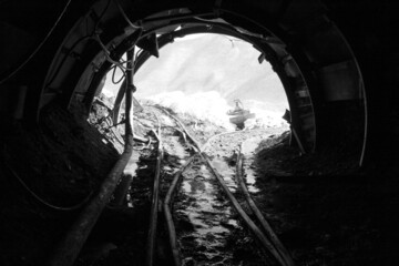 Coal tunnel