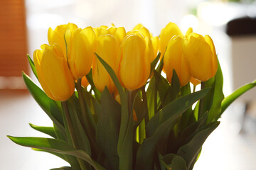 Obraz premium Flower bouquet from yellow tulips