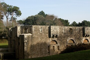 Fototapeta na wymiar le fort Sainte Marine à la pointe de Combrit en Bretagne