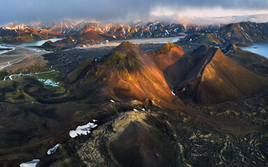Fototapeta premium An aerial view of the Icelandic highlands in summer.