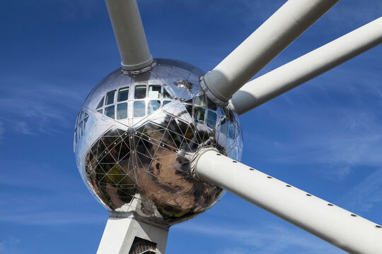 Sphere of the Atomium