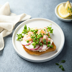 Shrimp toast with cream cheese, radish and green pea