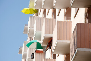 Balkone, Monotones modernes Wohnhaus, Mehrfamilienhaus, Neustadt, Bremen, Deutschland