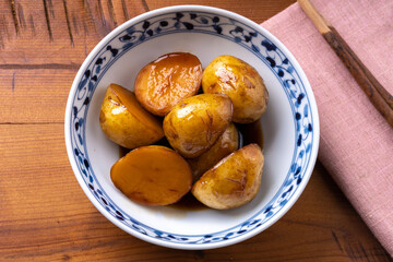 新じゃがいもの煮物