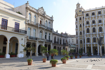 Fototapeta na wymiar The Plaza Vieja in Havana, Cuba