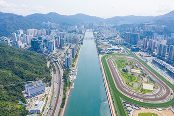 20 apr 2020 - Hong Kong: Aerial view of Sha Tin. Shing Mum River and Jockey Club. with no racing on tack