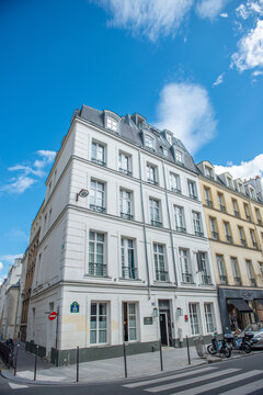 Typical parisian building