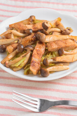 豚肉とキノコの炒め物