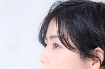 まつ毛まで美しい目元　