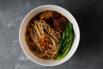 Chinese beef noodle soup with kailaan 