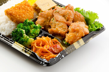 鶏の唐揚げ弁当