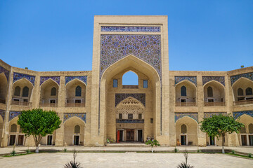 Fototapeta na wymiar Courtyard of the historical Miri Arab Madrasah (built in the 16th century), Bukhara, Uzbekistan. The building is listed in UNESCO