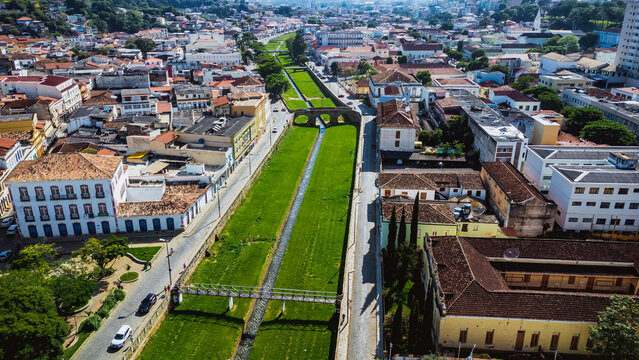View of the historic city center of S&atilde;o Jo&atilde;o del Rei, Minas Gerais, Brazil 