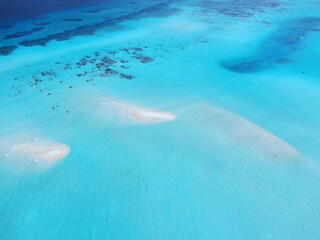 Obraz premium Amazing azure blue Maldive islands reef seascape