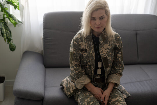 Female US Army Soldier, military woman.