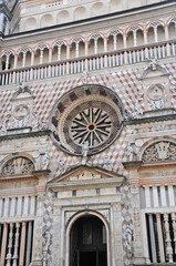 Bergamo, Cappella Colleoni dettaglio rosone