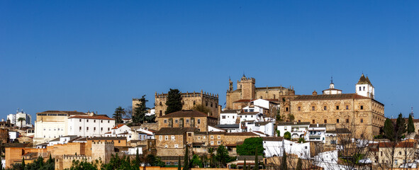 Fototapeta na wymiar the historic old city center of Caceres under a blue sky