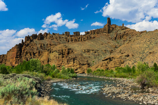 Rock formations in Shoshone National Forest