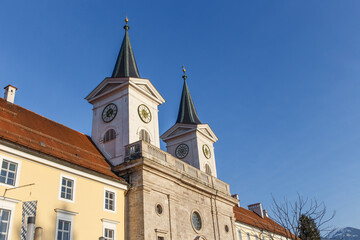 Fototapeta na wymiar Kloster und St, Quirinus Kirche in Tegernsee, Bayern, Deutschland 