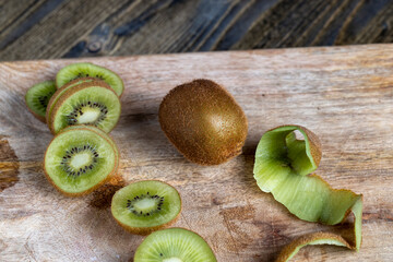 kiwi fruit washed and cut into pieces