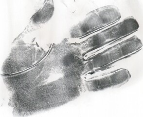 Ślad rękawiczki zabezpieczony podczas oględzin na miejscu zbrodni.  - obrazy, fototapety, plakaty