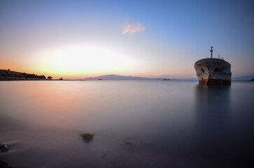 Fototapeta premium sunset over the sea